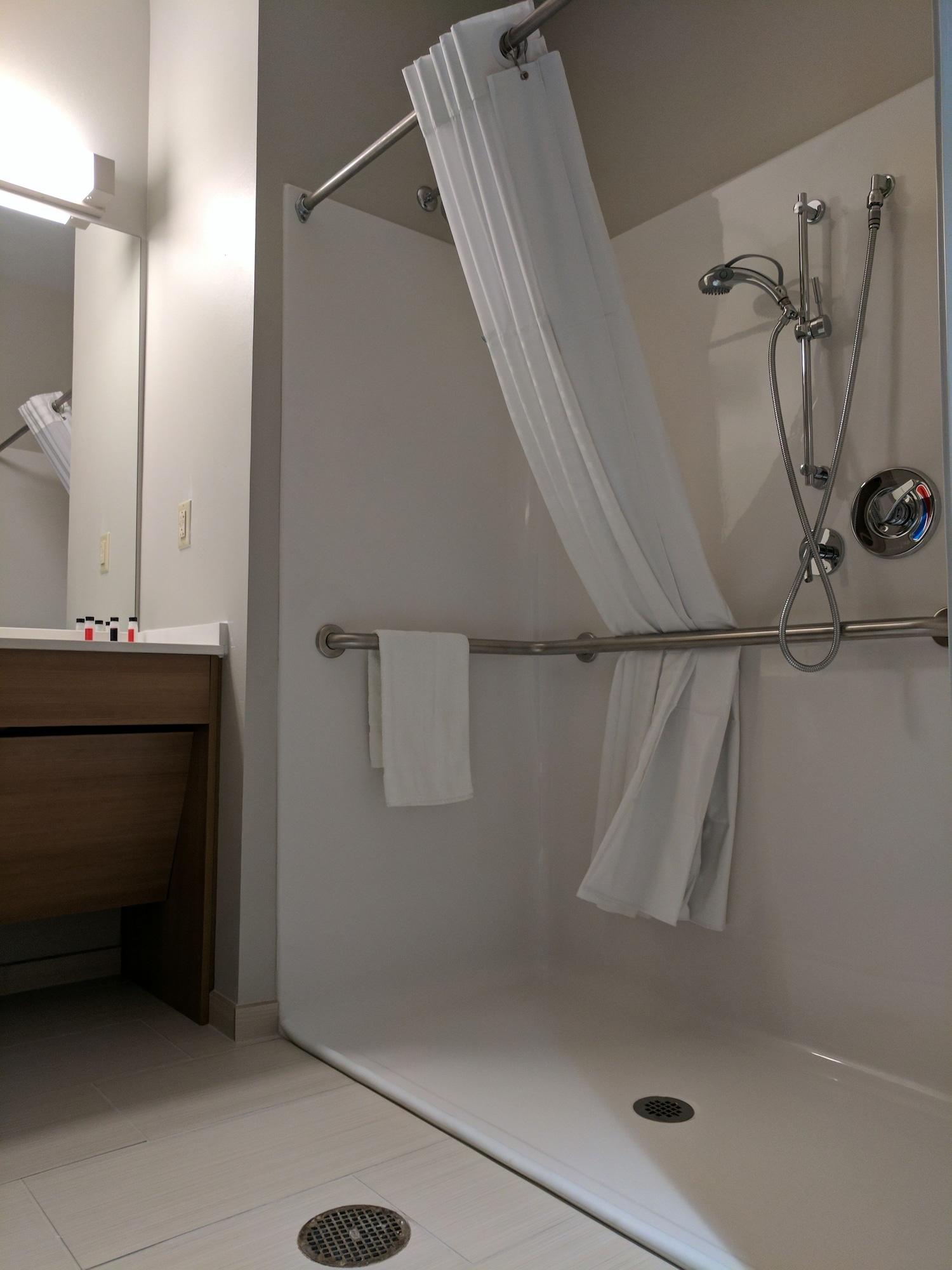 Microtel Inn & Suites By Wyndham Clarion Extérieur photo
