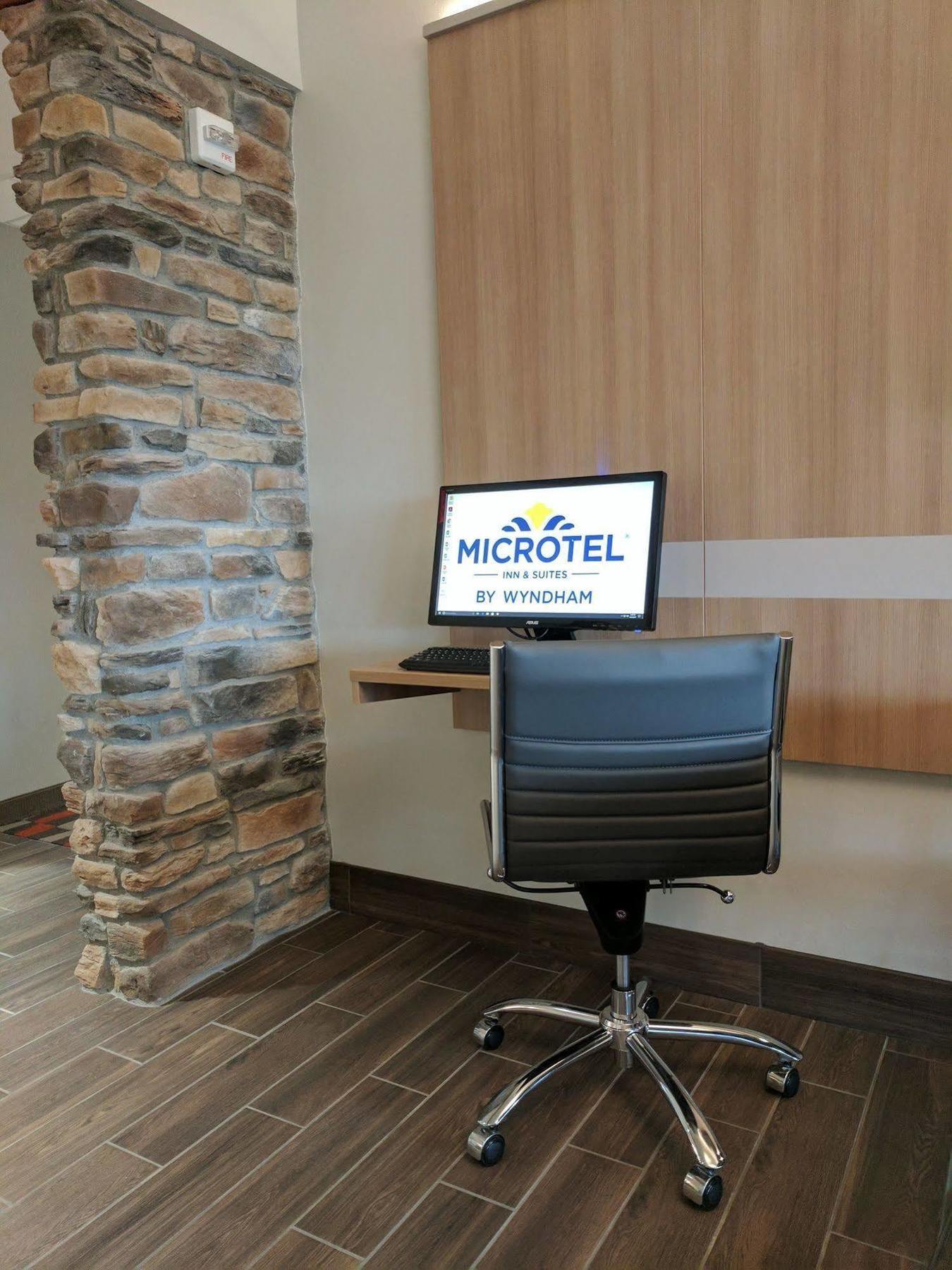 Microtel Inn & Suites By Wyndham Clarion Extérieur photo